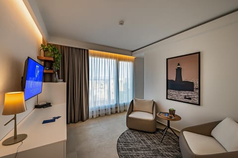 TV and multimedia, Living room, Seating area, Sea view, Sunrise, Sunset