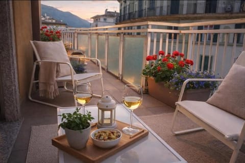 MARY HOUSE Central Station Large Apartment Apartment in Sondrio
