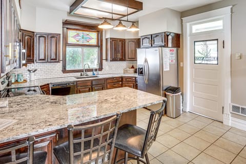 Charming Paris House about 1 half Mi to Canyon! House in Idaho