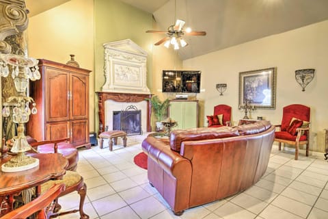 Victorian Hernando Home about 25 Miles to Memphis House in Mississippi