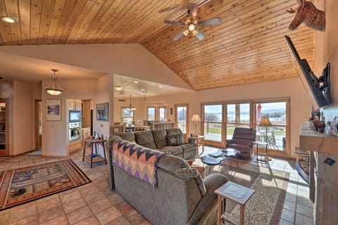 Cabin with Lake Views, 20 Mi to West Yellowstone Cabin in Henrys Lake