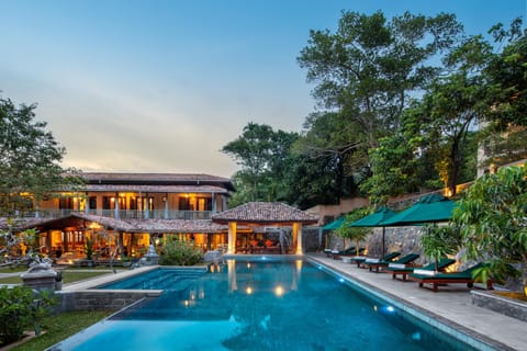 Property building, Pool view, Swimming pool, Swimming pool