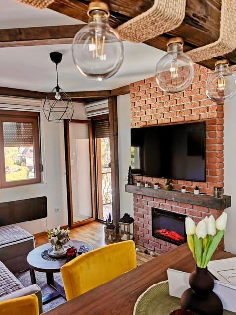 TV and multimedia, Living room, flat iron