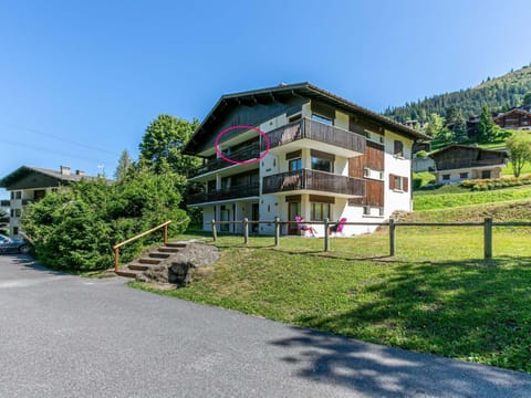 Appartement Chaleureux 3* 4 Pers. Proche Pistes - FR-1-304-272 Apartment in Manigod