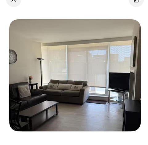 WaterFalls Hotel - Suite in Falls Downtown with pool Apartment in Victoria