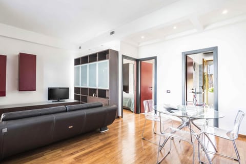 TV and multimedia, Living room, Dining area