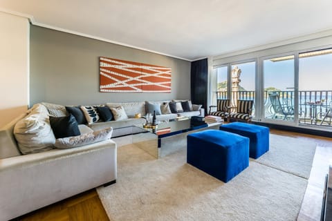 Living room, Lounge or bar, Seating area