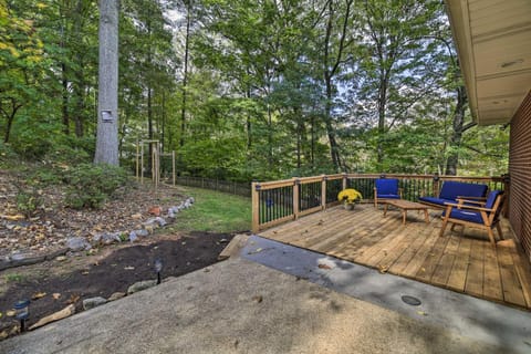 Easy Hiking and Sightseeing! Kingsport Home with Deck House in Kingsport