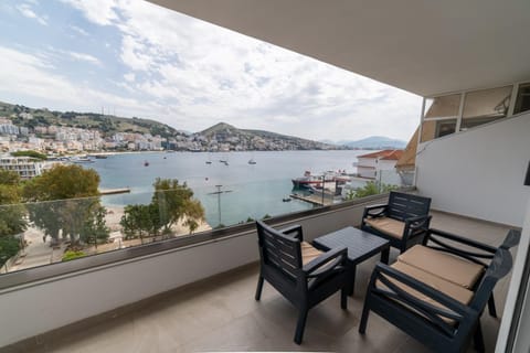 View (from property/room), Balcony/Terrace