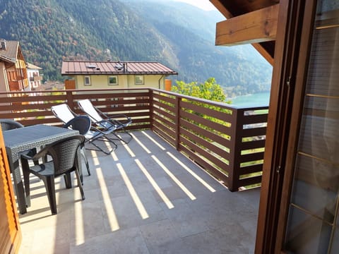 Natural landscape, View (from property/room), Balcony/Terrace, Lake view, Mountain view