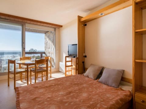 Carnac - Studio 28m² - 4 Pers. avec Loggia - FR-1-477-81 Apartment in Carnac