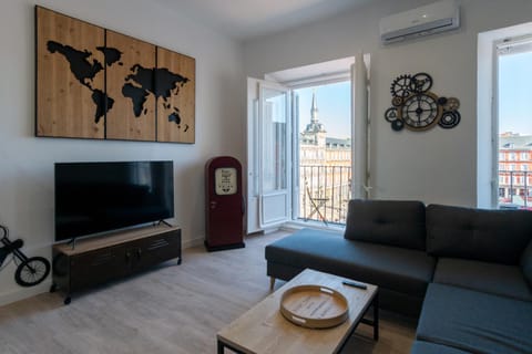 Communal lounge/ TV room, TV and multimedia, Living room, Seating area