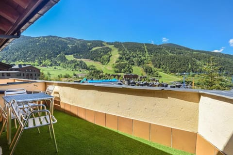 Balcony/Terrace, Mountain view