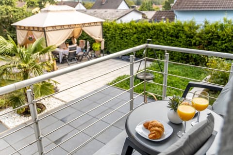 Patio, Garden, View (from property/room), Balcony/Terrace, Garden view