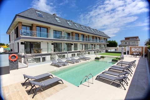 Property building, Swimming pool