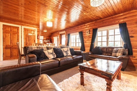3 Bedroom Log Cabin in Snowdonia nr MTB trails Cabin in Wales