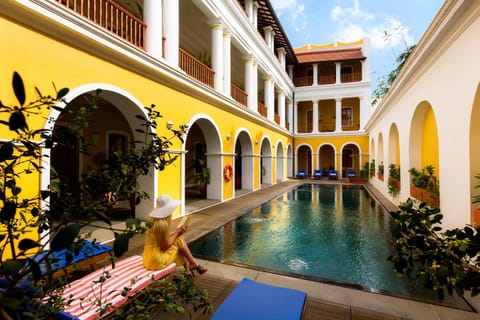 Property building, Swimming pool