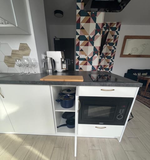 Coffee/tea facilities, Kitchen or kitchenette