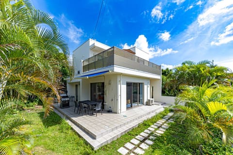 Property building, Day, Garden, Garden view