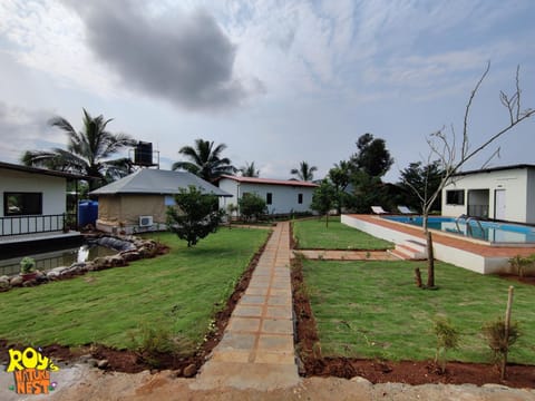 Property building, Swimming pool