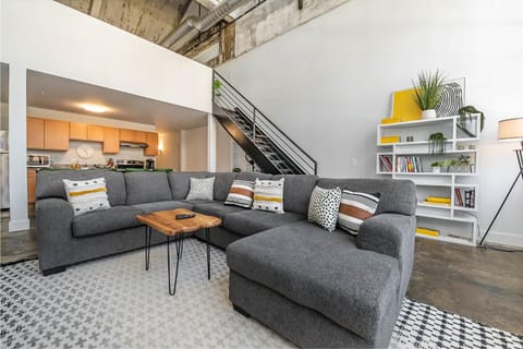 The Coolest Loft in the Cincinnati Area Apartment in Ohio