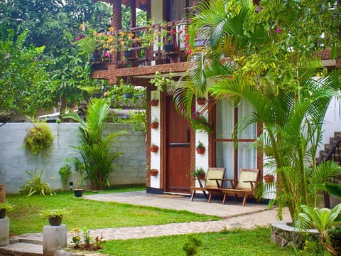 Property building, Patio, Garden