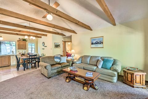 Quiet Ruidoso Getaway about 18 Mi to Ski Apache! House in Ruidoso