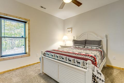 Sweeping Smoky Mountain Views Bella Vista Cabin Cabin in Qualla