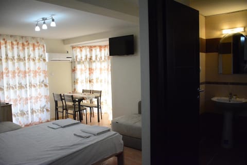 Dining area, Bedroom