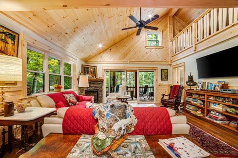 Beaver Pond Lodge House in Capital District, NY, USA