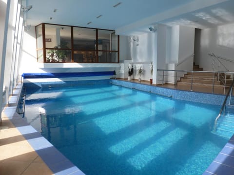 Swimming pool, Swimming pool