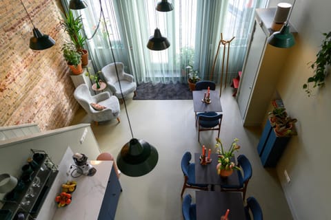 Living room, Seating area, Breakfast