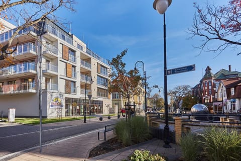 Property building, Neighbourhood, City view, Street view