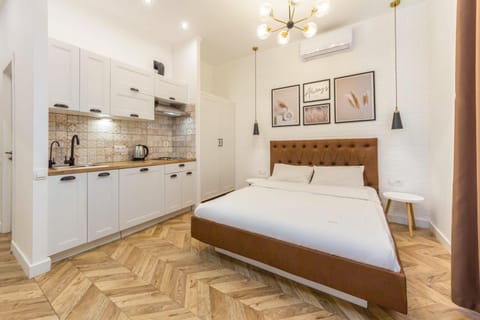Bed, Kitchen or kitchenette, Photo of the whole room, Bedroom, wardrobe