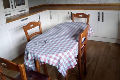 3-Bed House Sleeps 5 5 min walk from City Centre House in Inverness