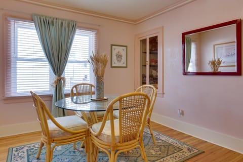 Lead Home with Free WiFi about 5 Mi to Terry Peak! House in Lead