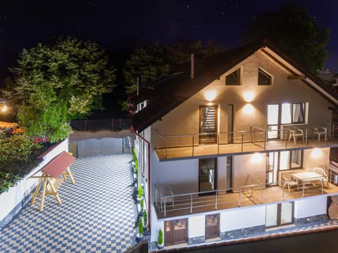 Property building, Night