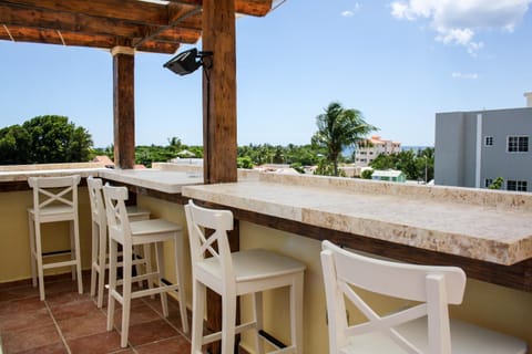 Balcony/Terrace, City view, Pool view, Sea view, Street view