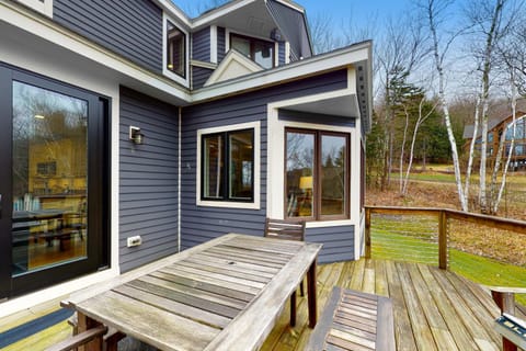 366 Ghia Farm Road House in Mount Holly