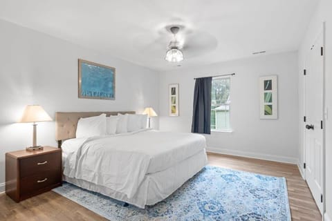 Crafty on Hoyt- Renovated Craftsman 15 mins from Downtown House in Chattanooga