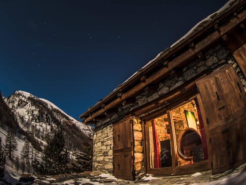 Chalet de luxe 5 chambres, non fumeur, parking inclus - FR-1-519-32 Chalet in Val dIsere
