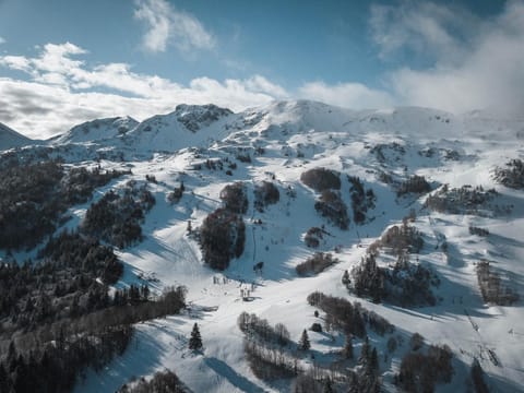 Natural landscape, Winter, Skiing, Skiing, Hiking, Mountain view