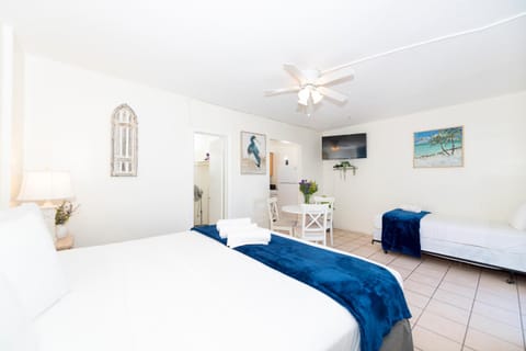 Tropic Isle Hotel & Apartment Apartment in Hollywood Beach