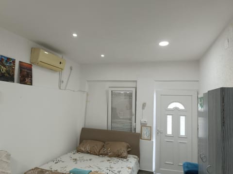 Prenoćište Inđija Hrvić Apartment in Vojvodina