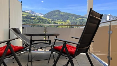 Balcony/Terrace, Mountain view, sunbed
