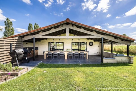 BBQ facilities, Darts, Garden, Balcony/Terrace