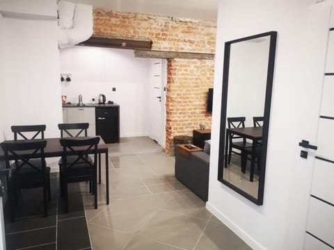 Kitchen or kitchenette, Dining area, pet friendly