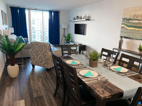 Living room, Dining area