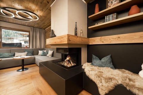 Living room, fireplace