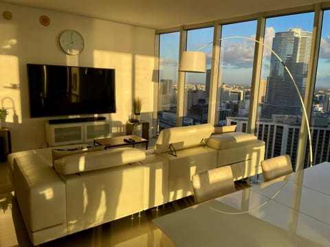 IconBrickell Tower 3 W Residences Apartment hotel in Brickell